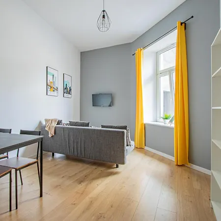 Yellow Apart Centrum Apartment
